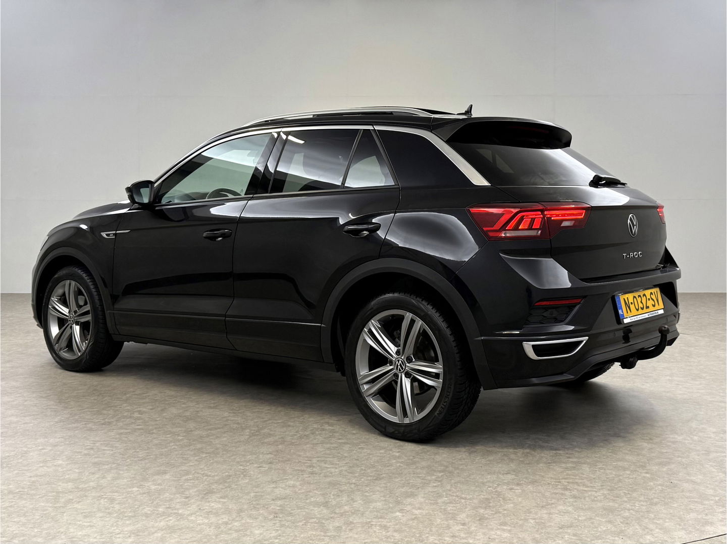 Volkswagen T-Roc 1.5 TSI R-Line | Pano | Sfeer | Virtual | Trekh. | Carplay | Adap. Cruise | Navi | NAP