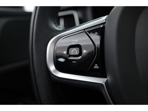 Volvo V60 2.0 T8 Recharge AWD Inscription 390PK | Pano-dak | ACC | Elek. Trekhaak | Camera | Stoel + stuurverw. | 19 inch