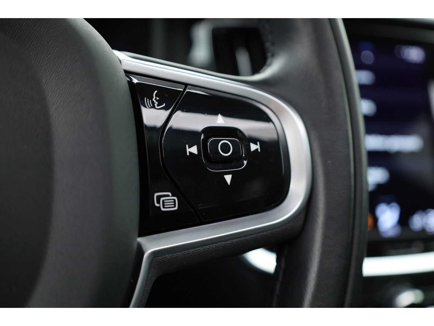 Volvo V60 2.0 T8 Recharge AWD Inscription 390PK | Pano-dak | ACC | Elek. Trekhaak | Camera | Stoel + stuurverw. | 19 inch