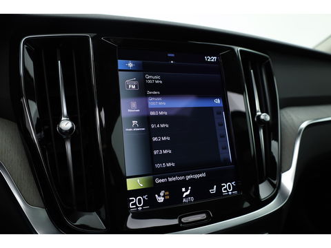 Volvo V60 2.0 T8 Recharge AWD Inscription 390PK | Pano-dak | ACC | Elek. Trekhaak | Camera | Stoel + stuurverw. | 19 inch