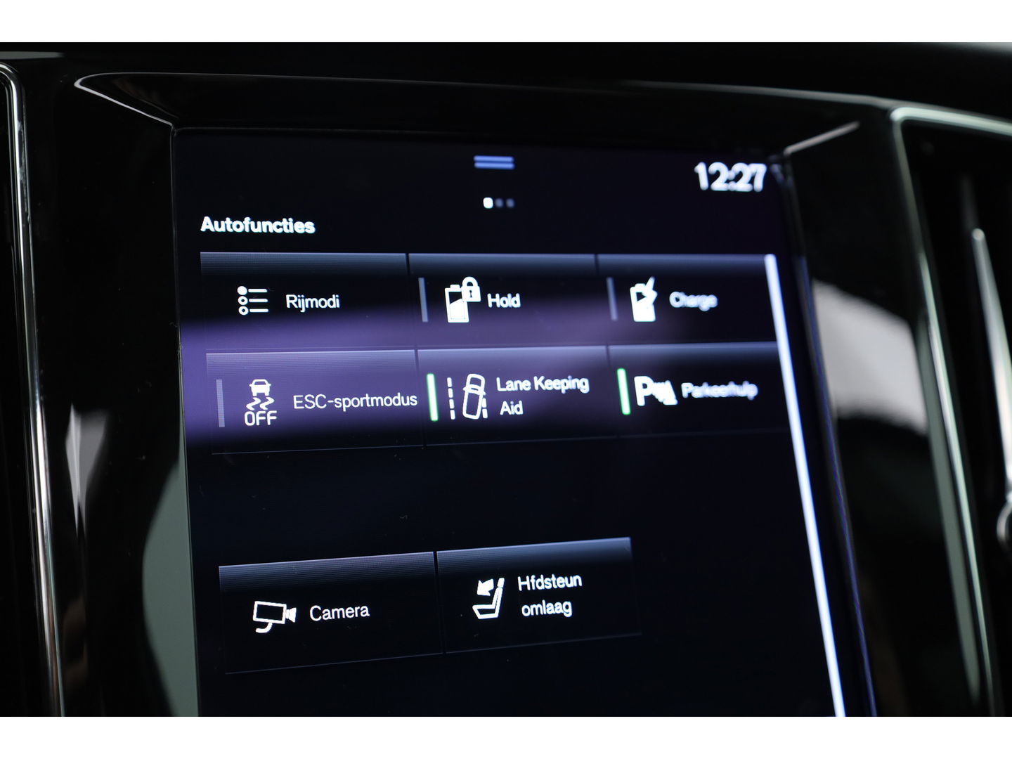 Volvo V60 2.0 T8 Recharge AWD Inscription 390PK | Pano-dak | ACC | Elek. Trekhaak | Camera | Stoel + stuurverw. | 19 inch