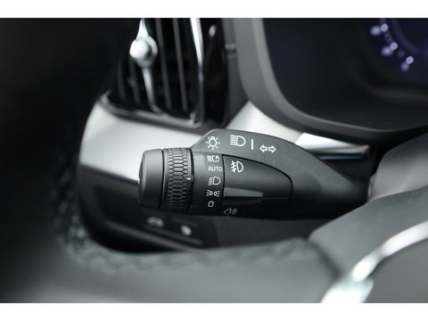 Volvo XC60 T8 Plug-in hybrid Ultra Black Edition | Facelift | Pano | HUD | Harman Kardon | Memory Seats | Pilot Assist | 360cam