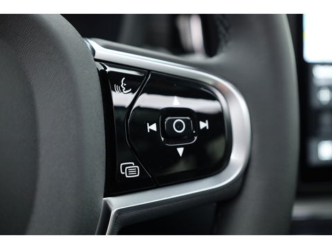 Volvo XC60 T8 Plug-in hybrid Ultra Black Edition | Facelift | Pano | HUD | Harman Kardon | Memory Seats | Pilot Assist | 360cam