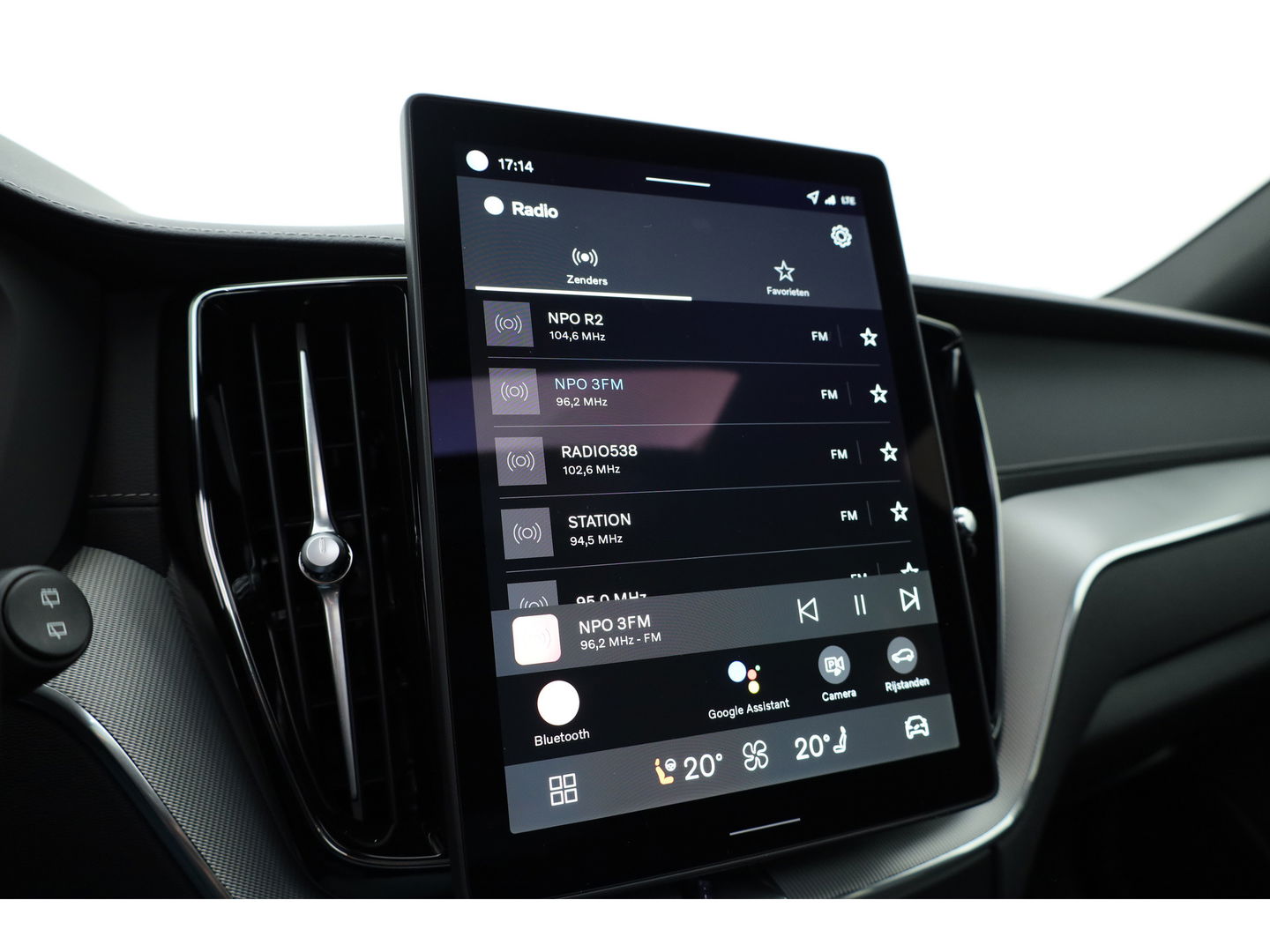 Volvo XC60 T8 Plug-in hybrid Ultra Black Edition | Facelift | Pano | HUD | Harman Kardon | Memory Seats | Pilot Assist | 360cam