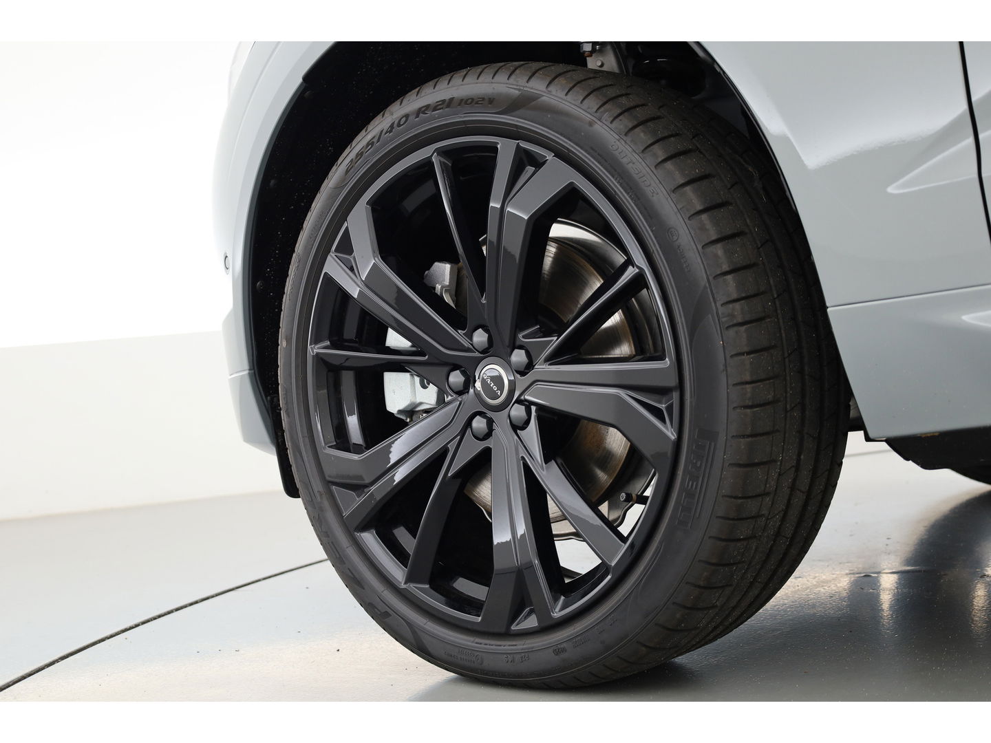 Volvo XC60 T8 Plug-in hybrid Ultra Black Edition | Facelift | Pano | HUD | Harman Kardon | Memory Seats | Pilot Assist | 360cam