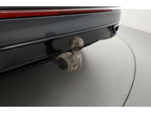 Volkswagen Tiguan 1.5 TSI R-Line | Adapt. Cruise | Trekhaak | CarPlay | Navi | IQ. Light | All Season | Stoelverw. | Keyless