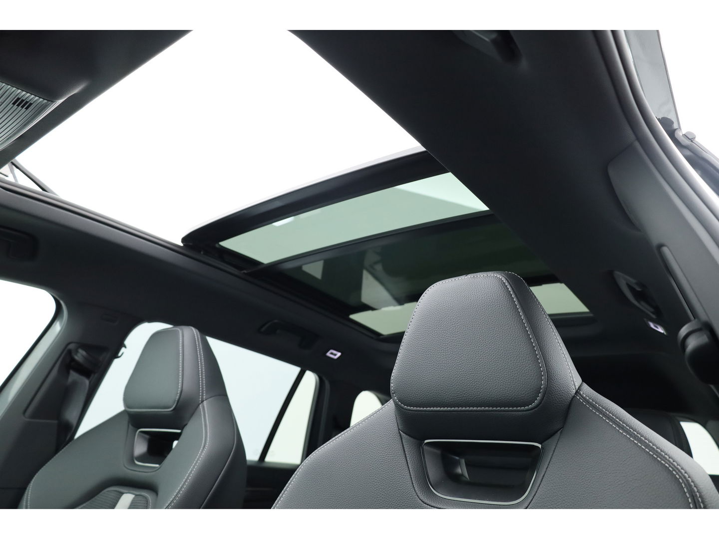 Škoda Kodiaq 1.5 TSI PHEV Sportline Business | Apple CarPlay & Android Auto | Pano | Adapt. Cruise | Trekhaak | Memory | 360cam | Dodehoekdetector