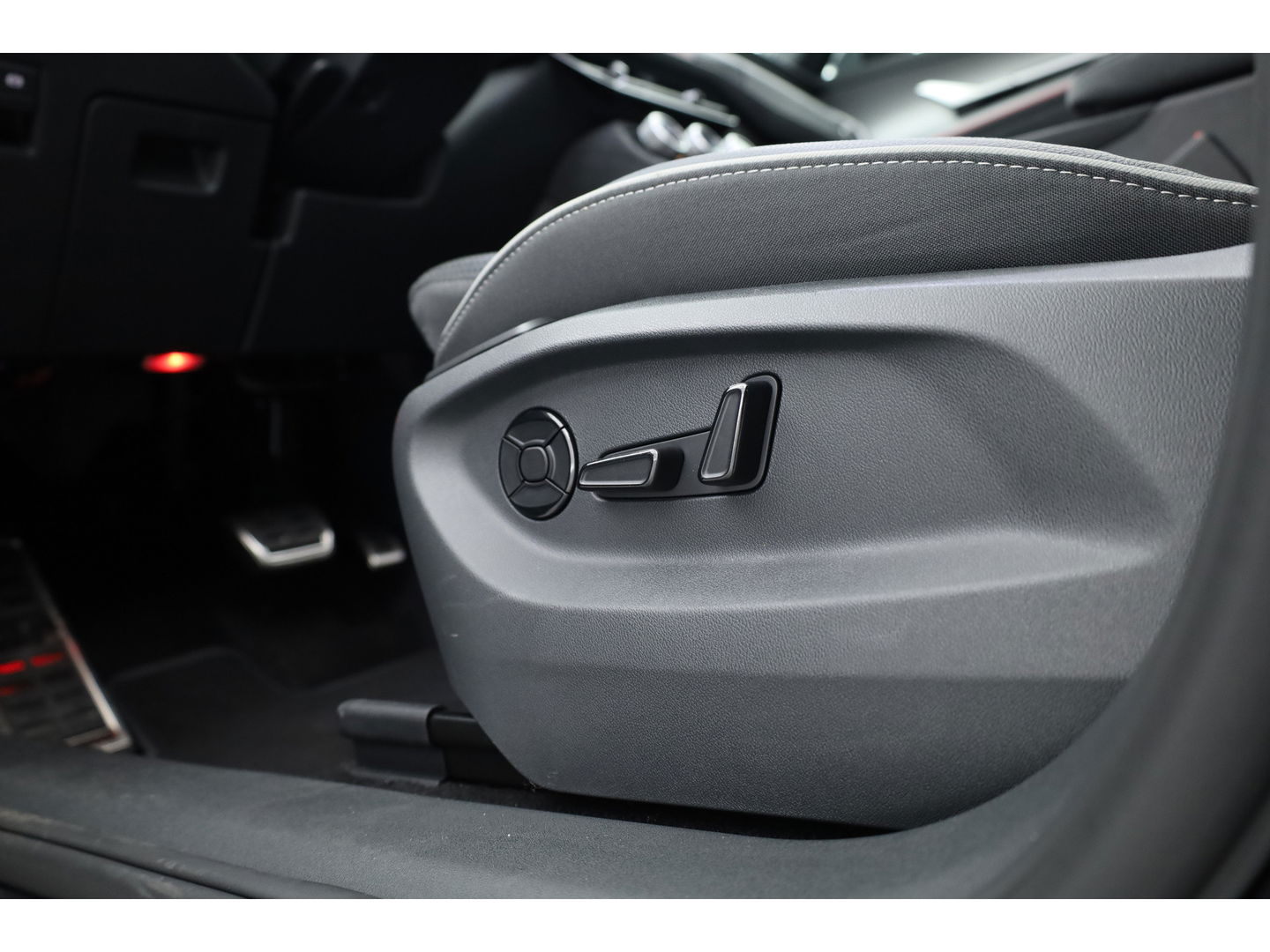 Škoda Kodiaq 1.5 TSI PHEV Sportline Business | Apple CarPlay & Android Auto | Pano | Adapt. Cruise | Trekhaak | Memory | 360cam | Dodehoekdetector