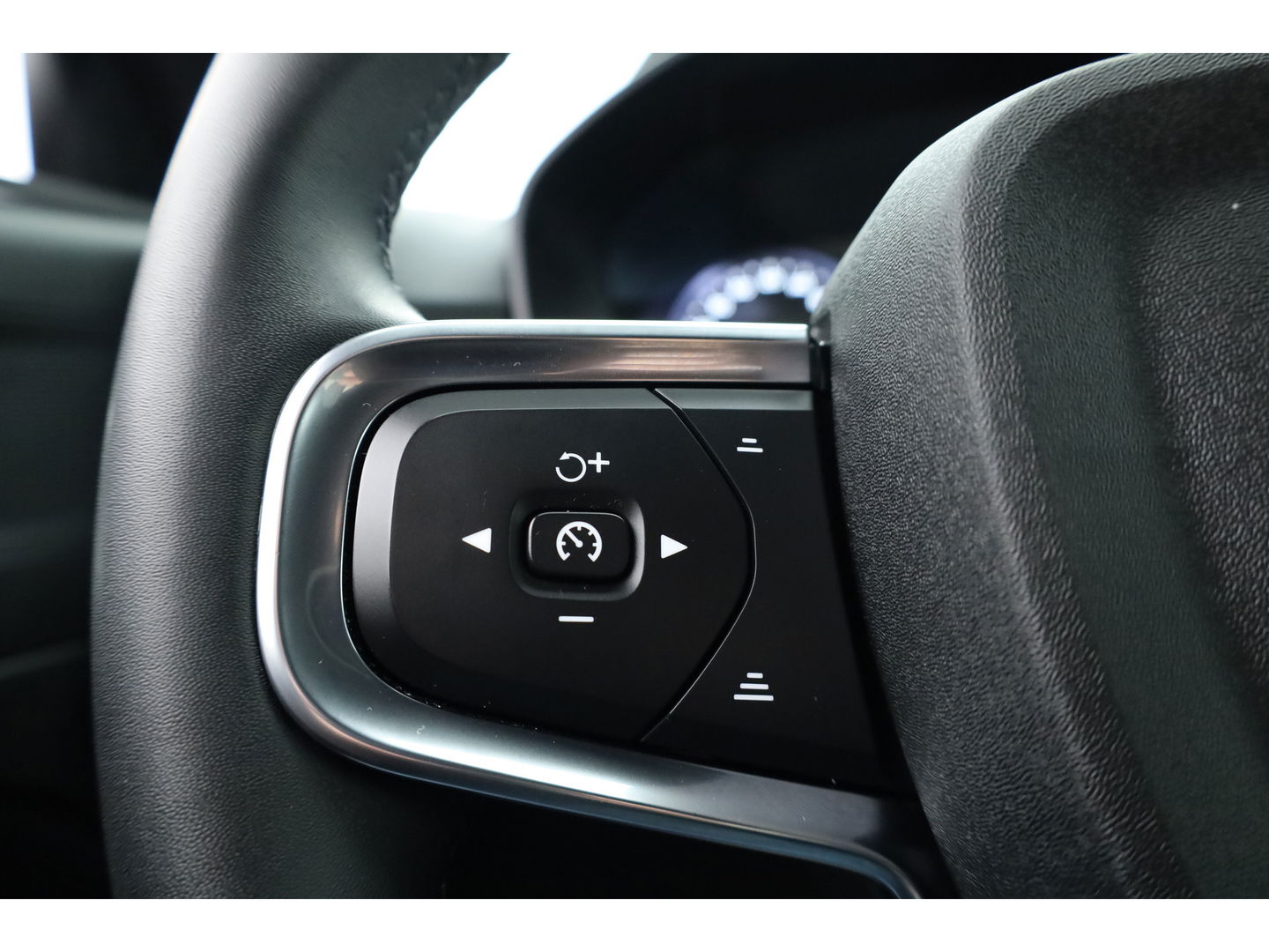 Volvo XC40 1.5 T5 Plug-in hybrid Core Bright | Facelift | ACC | 360 camera | Elek. Stoelen | Blis | Stoel + stuurverw. | Tailord Wool