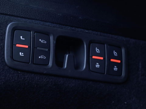 Audi SQ7 4.0 TFSI Quattro 7p 507PK Softclose Panodak B&O Trekhaak Standkachel HUD Adaptive