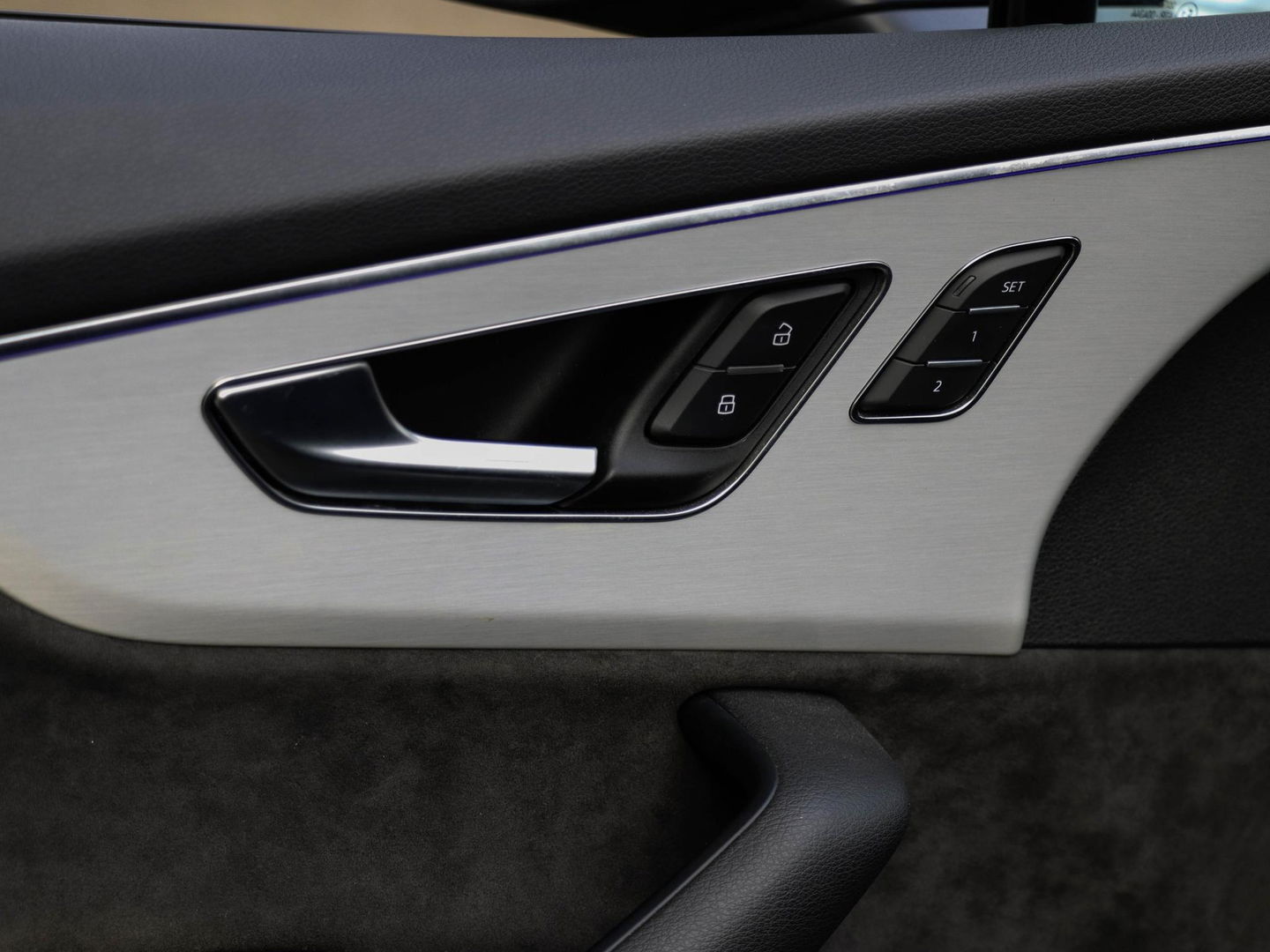 Audi SQ7 4.0 TFSI Quattro 7p 507PK Softclose Panodak B&O Trekhaak Standkachel HUD Adaptive