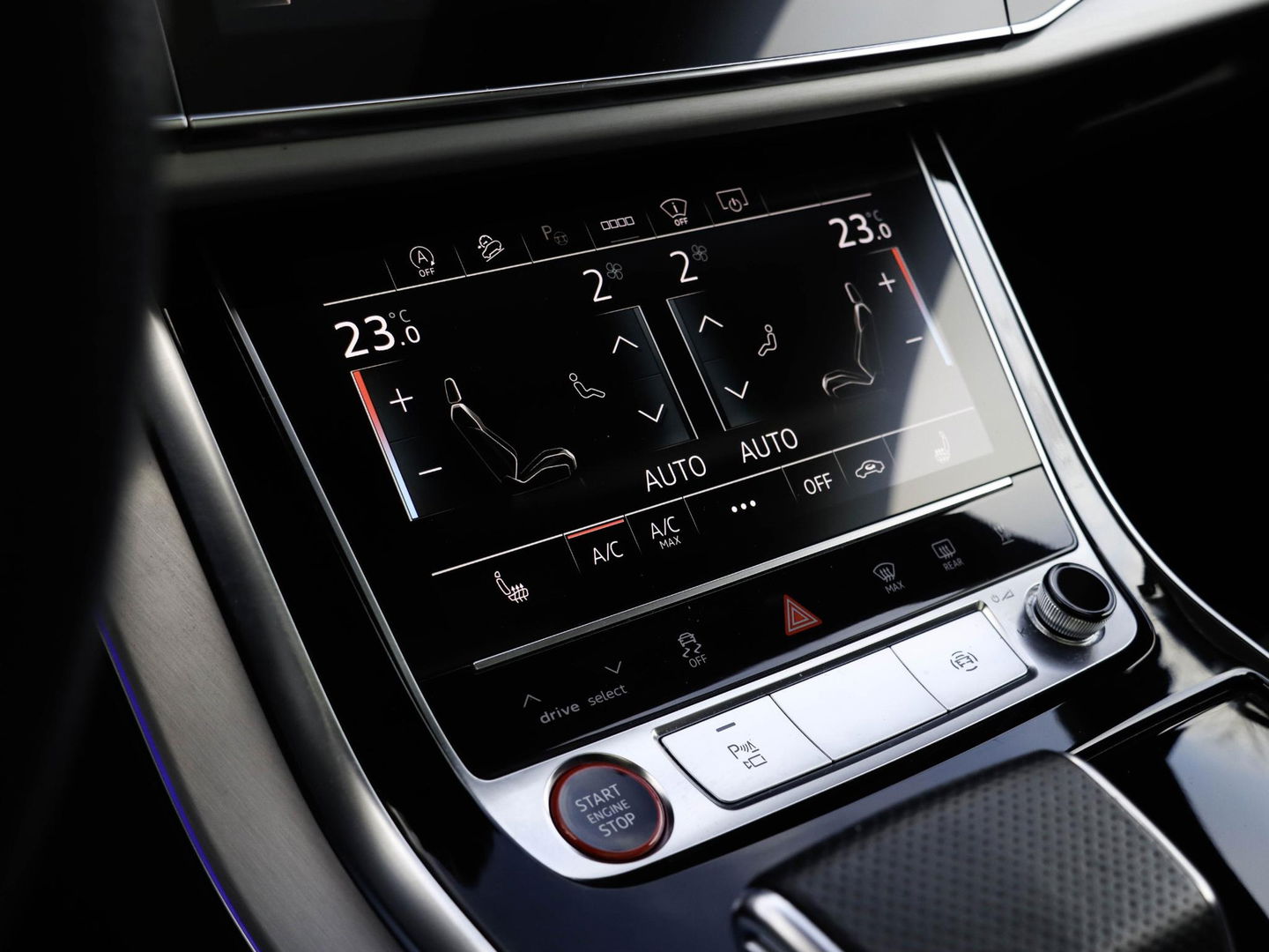 Audi SQ7 4.0 TFSI Quattro 7p 507PK Softclose Panodak B&O Trekhaak Standkachel HUD Adaptive