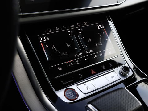 Audi SQ7 4.0 TFSI Quattro 7p 507PK Softclose Panodak B&O Trekhaak Standkachel HUD Adaptive