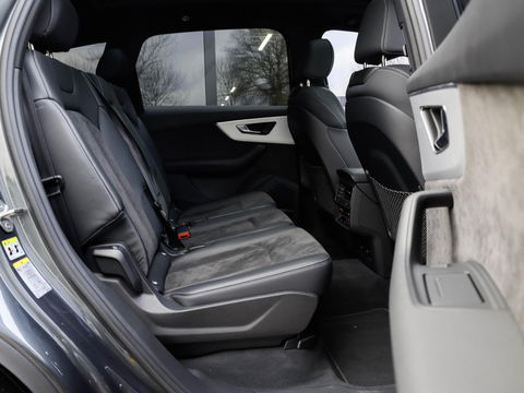 Audi SQ7 4.0 TFSI Quattro 7p 507PK Softclose Panodak B&O Trekhaak Standkachel HUD Adaptive