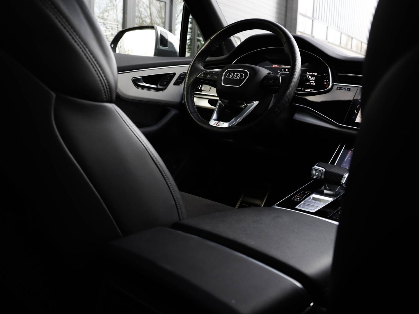 Audi SQ7 4.0 TFSI Quattro 7p 507PK Softclose Panodak B&O Trekhaak Standkachel HUD Adaptive