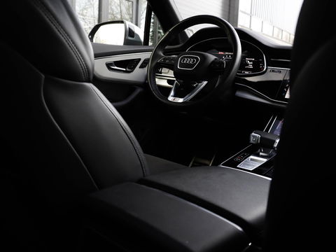 Audi SQ7 4.0 TFSI Quattro 7p 507PK Softclose Panodak B&O Trekhaak Standkachel HUD Adaptive