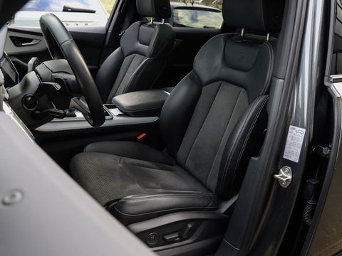 Audi SQ7 4.0 TFSI Quattro 7p 507PK Softclose Panodak B&O Trekhaak Standkachel HUD Adaptive