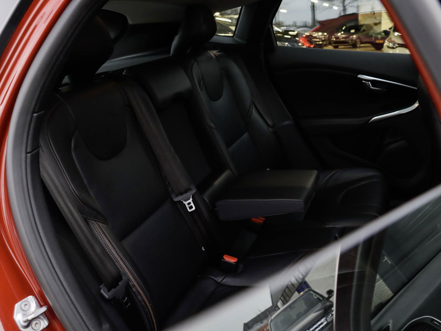 Volvo V40 Cross Country 2.0 T3 Nordic+ 150pk Leer Pano Trekhaak Memory