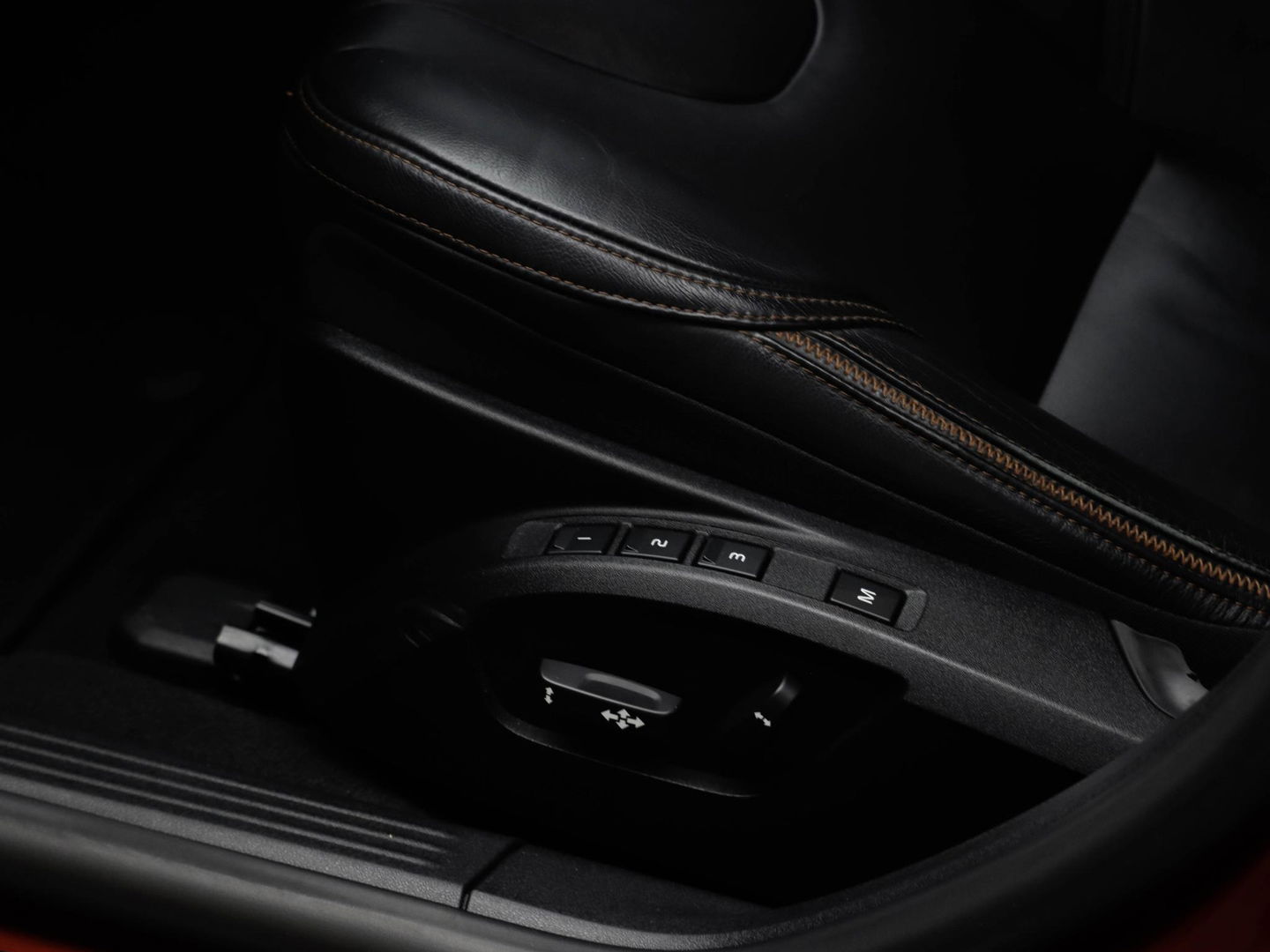 Volvo V40 Cross Country 2.0 T3 Nordic+ 150pk Leer Pano Trekhaak Memory