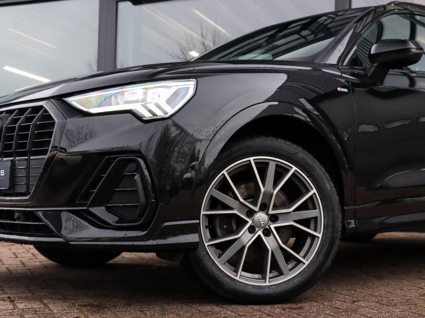 Audi Q3 40 TFSI 190pk Quattro Aut. S line Trekhaak wegkl. Sfeerverl. Virtual Cockpit