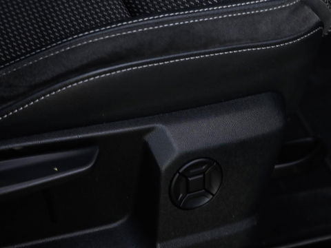Audi Q3 40 TFSI 190pk Quattro Aut. S line Trekhaak wegkl. Sfeerverl. Virtual Cockpit