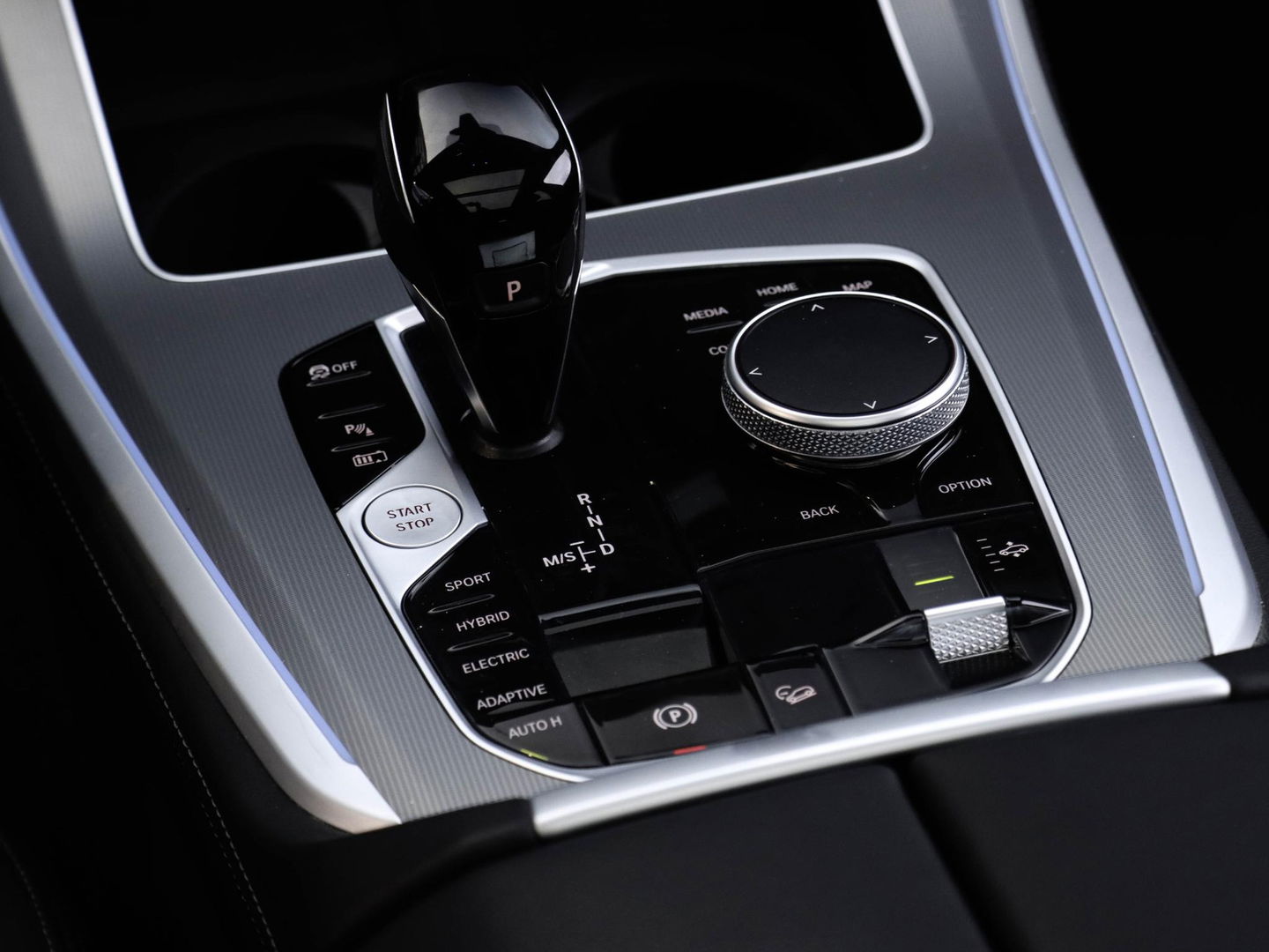 BMW X5 xDrive45e M Sport Lucht Pano 22” Laser Zw. hemel Adaptive Cruise