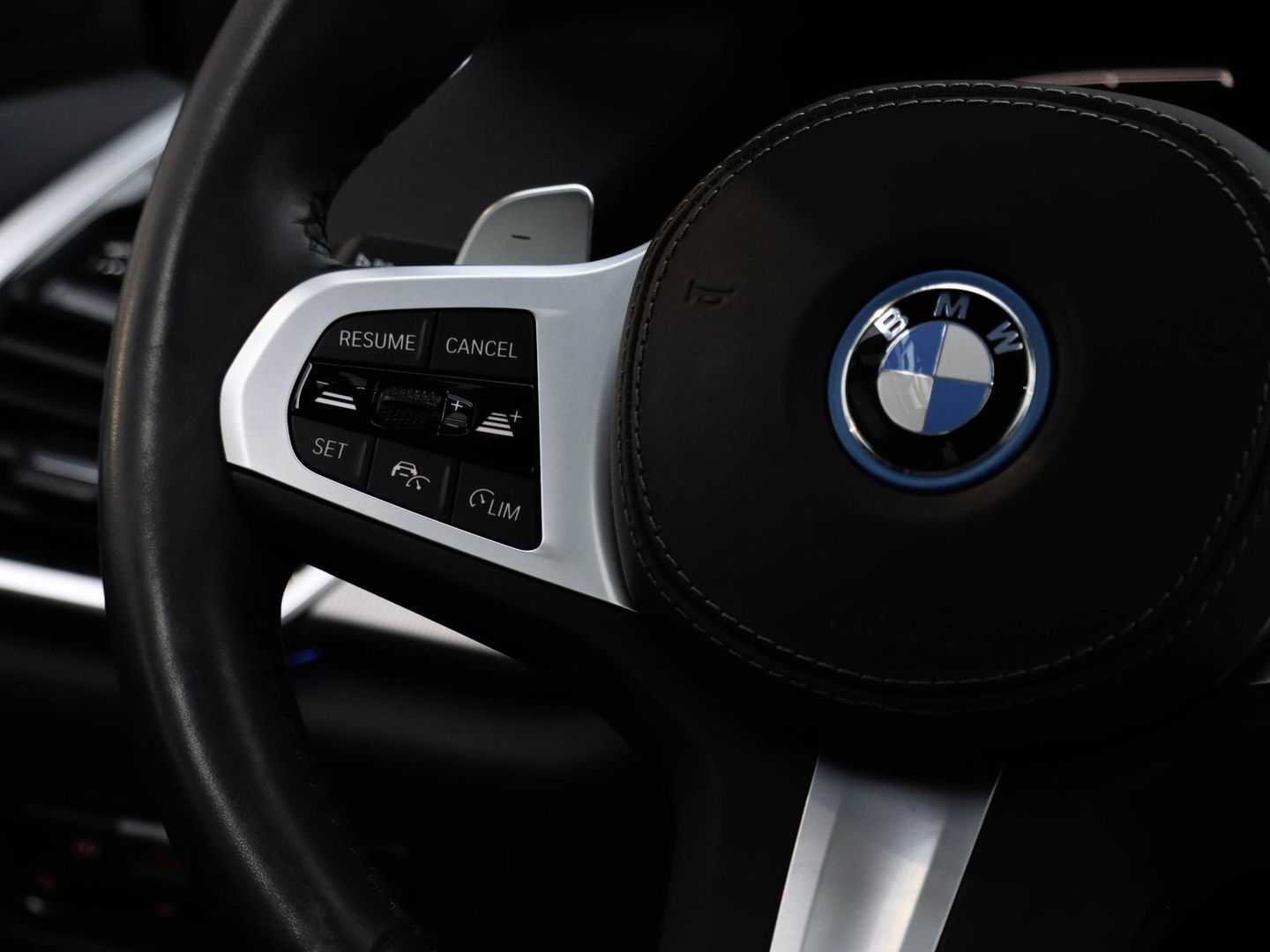 BMW X5 xDrive45e M Sport Lucht Pano 22” Laser Zw. hemel Adaptive Cruise