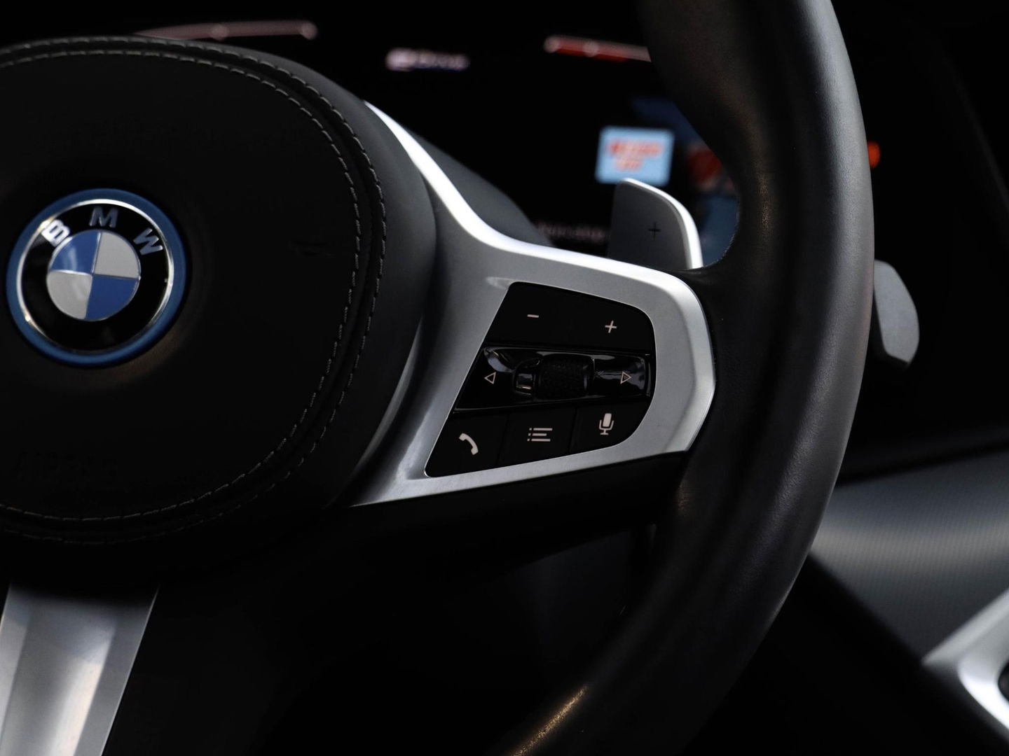 BMW X5 xDrive45e M Sport Lucht Pano 22” Laser Zw. hemel Adaptive Cruise