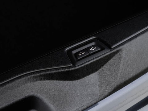 BMW X5 xDrive45e M Sport Lucht Pano 22” Laser Zw. hemel Adaptive Cruise