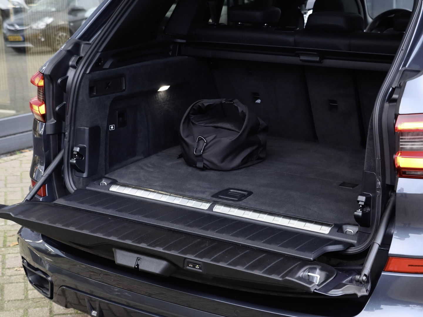 BMW X5 xDrive45e M Sport Lucht Pano 22” Laser Zw. hemel Adaptive Cruise