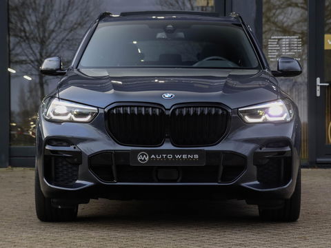 BMW X5 xDrive45e M Sport Lucht Pano 22” Laser Zw. hemel Adaptive Cruise