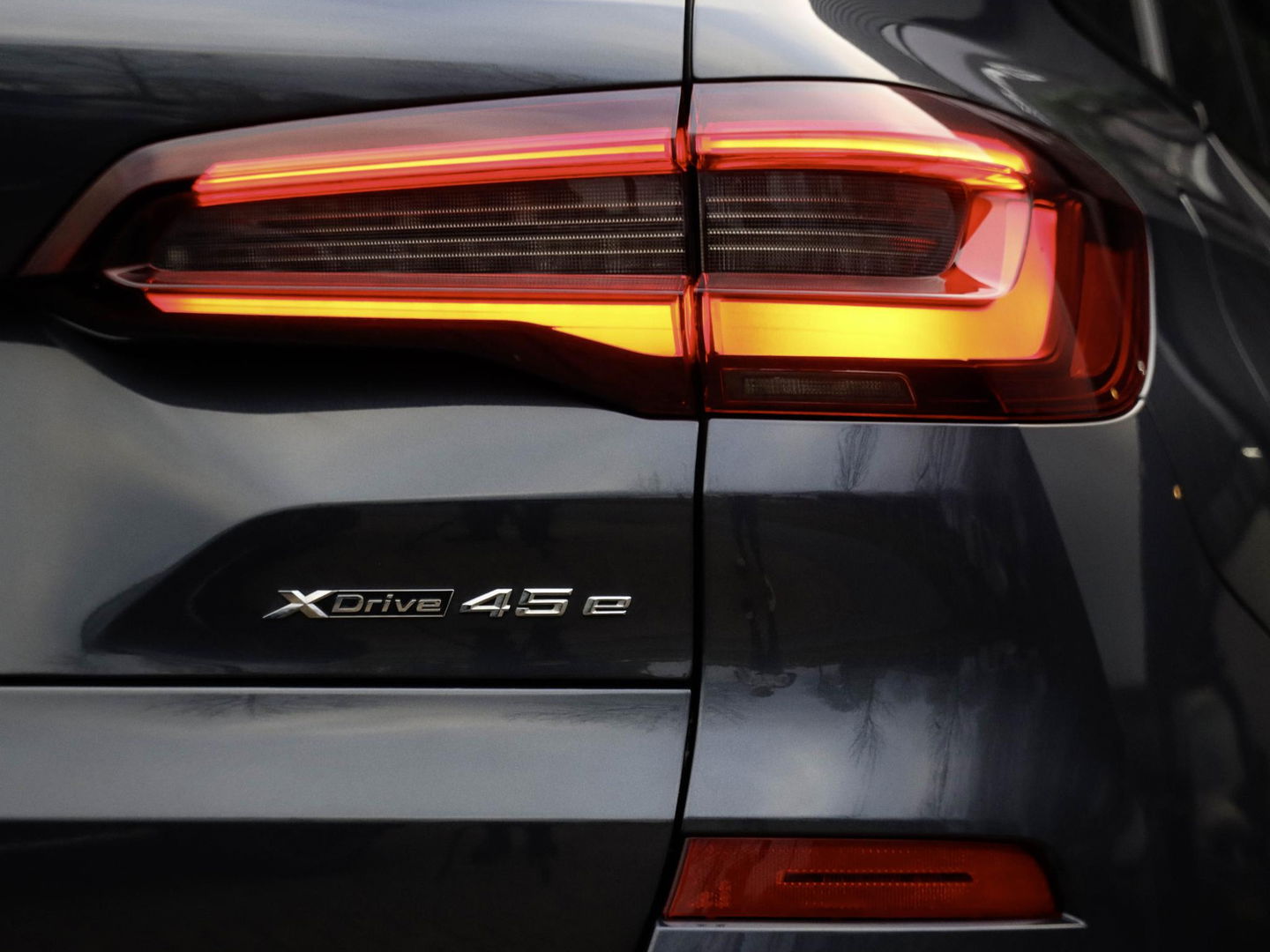 BMW X5 xDrive45e M Sport Lucht Pano 22” Laser Zw. hemel Adaptive Cruise