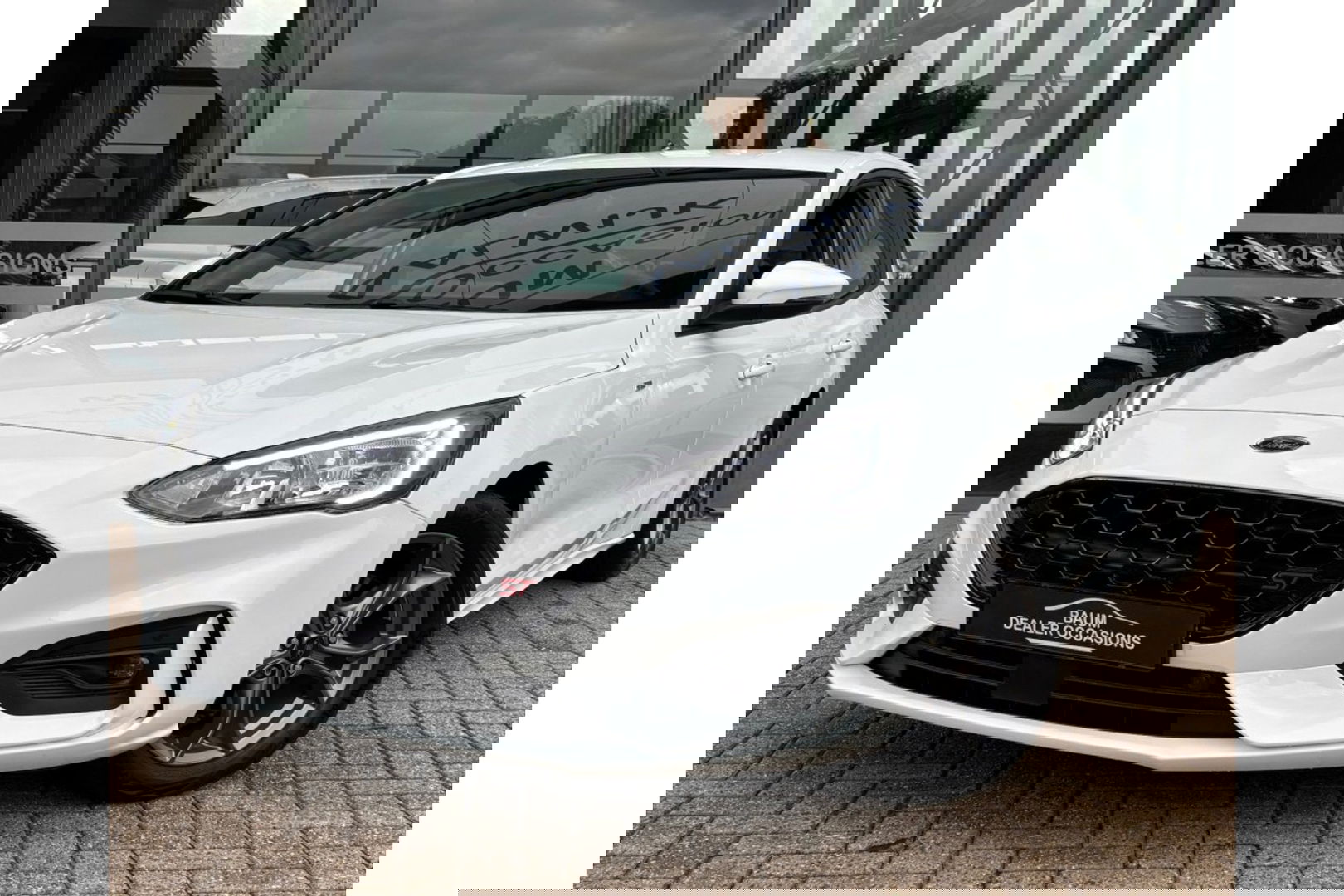 Ford Focus 1.0 ECOBOOST ST-LINE AUTOMAAT NAVI PDC-CAMERA WINTERPACK.