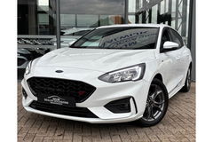 Ford Focus 1.0 ECOBOOST ST-LINE AUTOMAAT NAVI PDC-CAMERA WINTERPACK.