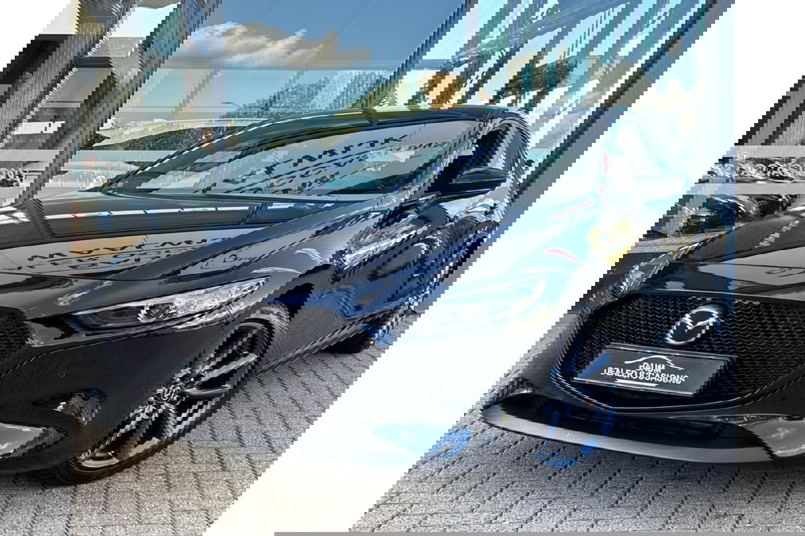 Mazda 3 2.5 E-SA-G TAKUMI AUTOMAAT NAVI HEADUP PDC-CAMERA.