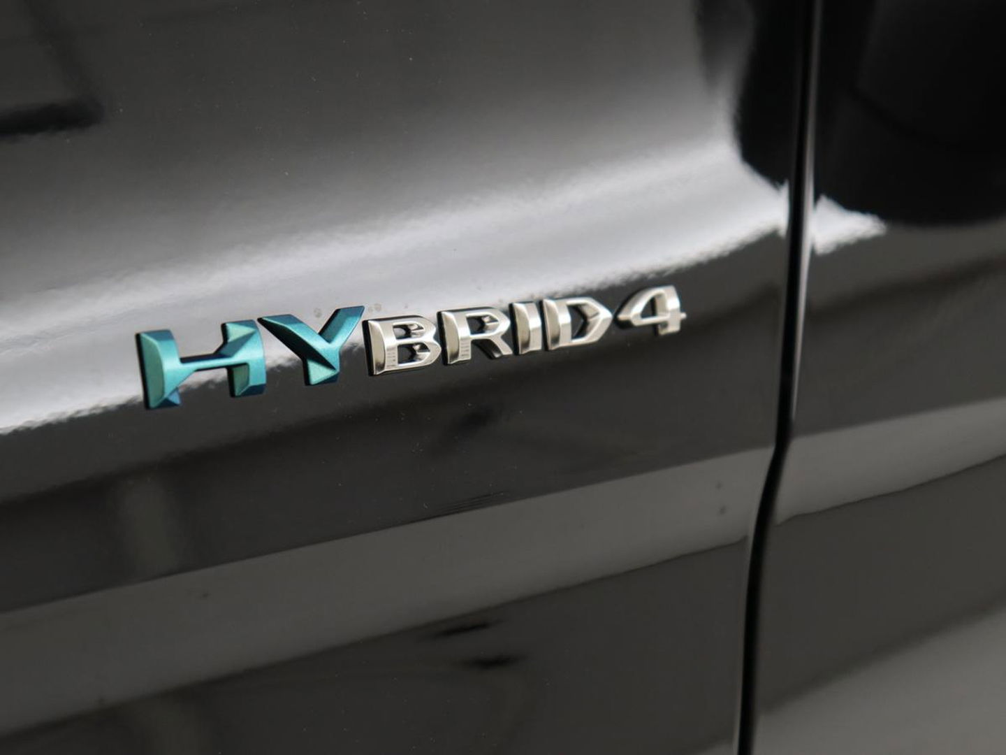 Peugeot 3008 1.6 HYbrid 225 Allure | Stoelverwarming | Camera | Half leder | Carplay | Navigatie | Full LED | Parkeerhulp | Digital Cockpit | Cruise control | PHEV