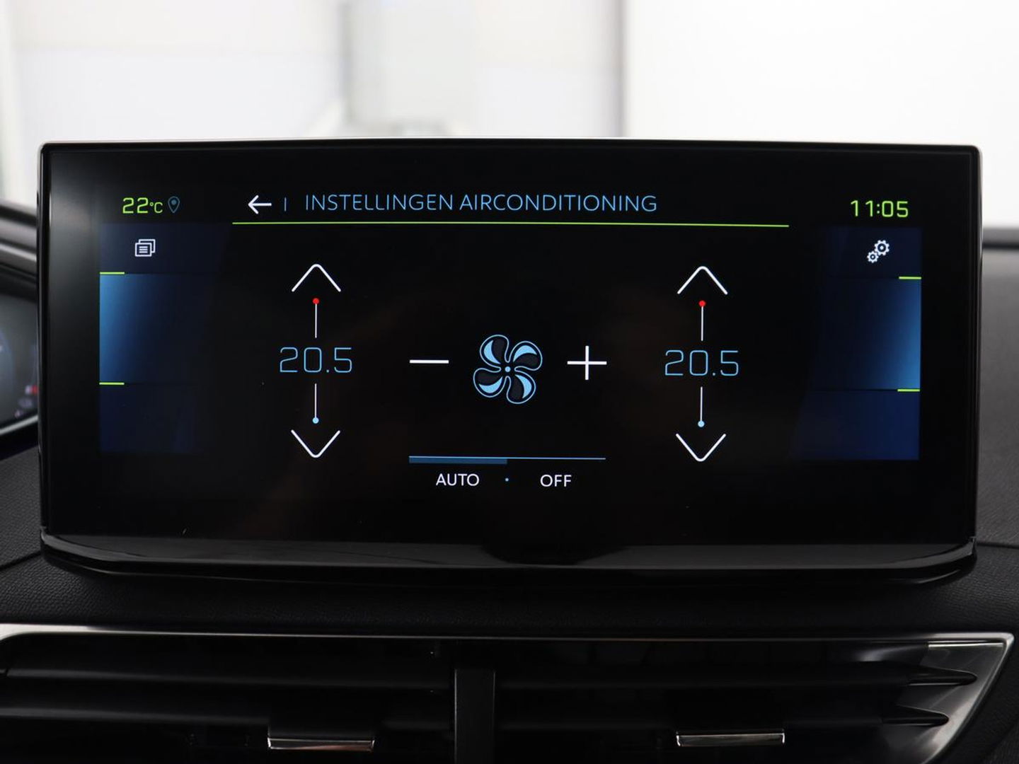 Peugeot 3008 1.6 HYbrid 225 Allure | Stoelverwarming | Camera | Half leder | Carplay | Navigatie | Full LED | Parkeerhulp | Digital Cockpit | Cruise control | PHEV