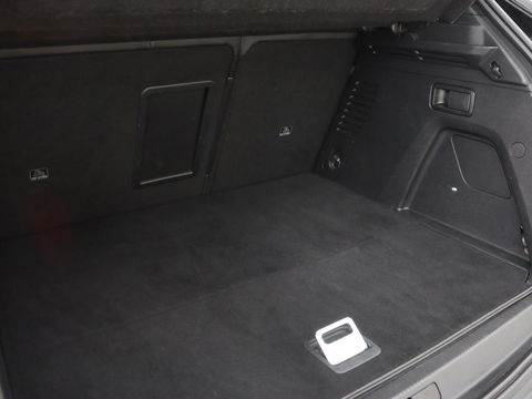 Peugeot 3008 1.6 HYbrid 225 Allure | Stoelverwarming | Camera | Half leder | Carplay | Navigatie | Full LED | Parkeerhulp | Digital Cockpit | Cruise control | PHEV