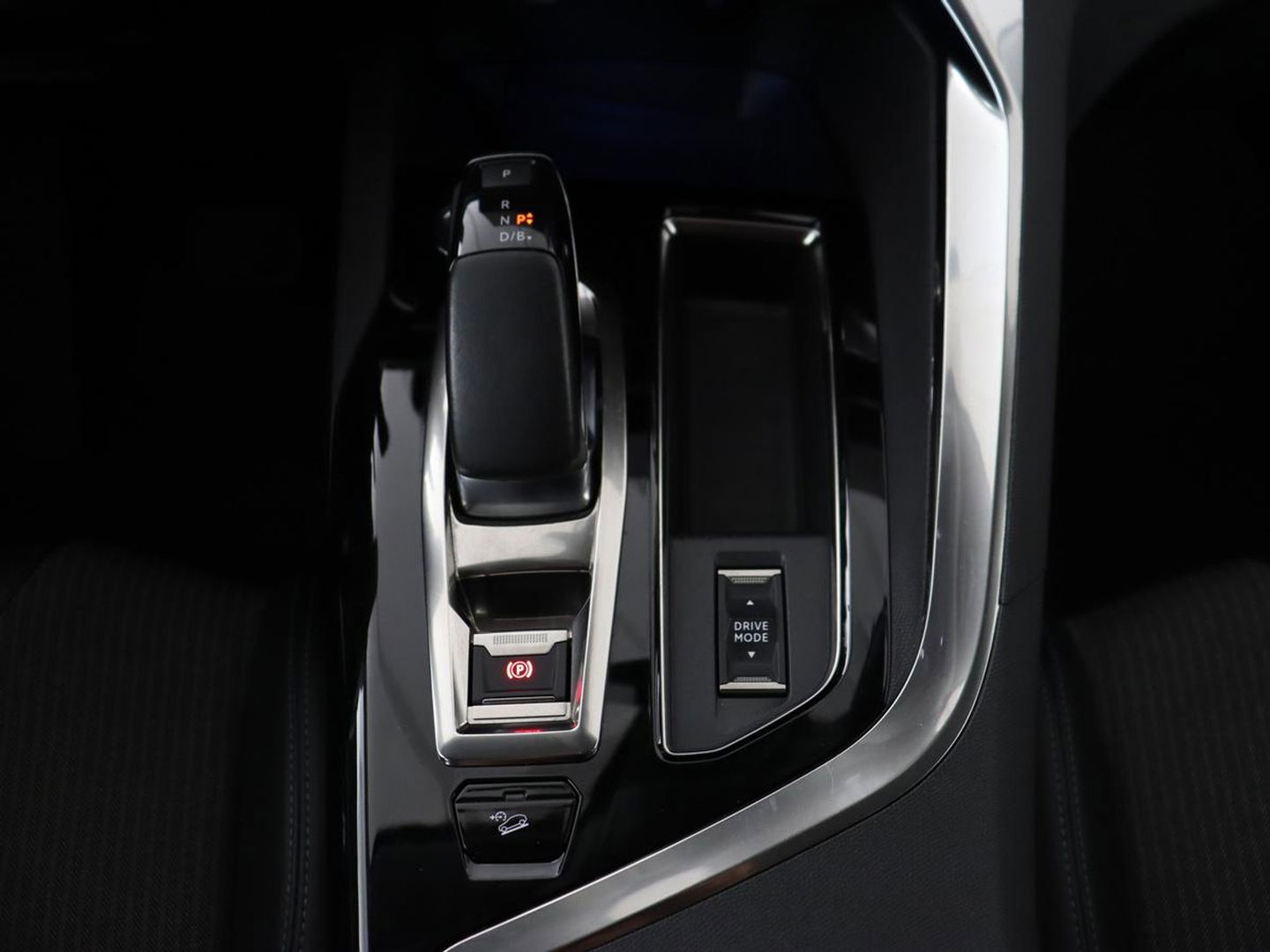 Peugeot 3008 1.6 HYbrid 225 Allure | Stoelverwarming | Camera | Half leder | Carplay | Navigatie | Full LED | Parkeerhulp | Digital Cockpit | Cruise control | PHEV