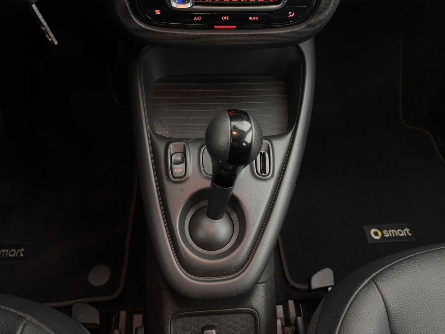 Smart Forfour EQ Essential 18 kWh [ 3-Fase ] {SOH-95%} (INCL.BTW) *FULL-LEATHER | AIRCO | CRUISE | COMFORT-SEATS | 15''ALU*