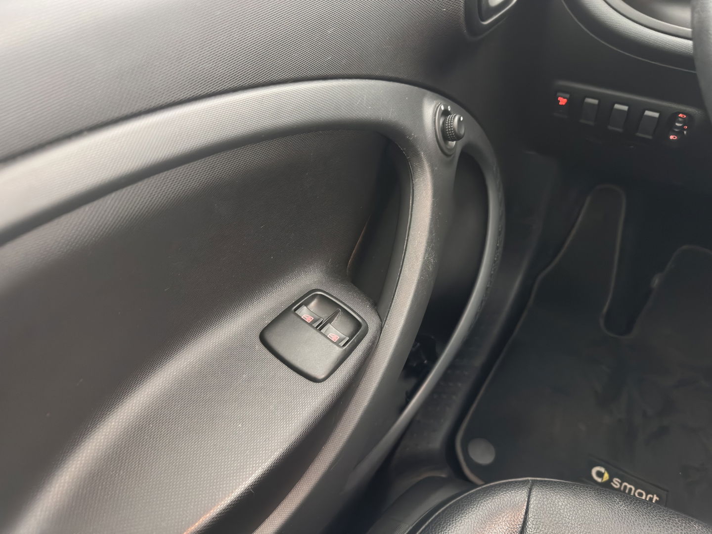 Smart Forfour EQ Essential 18 kWh [ 3-Fase ] {SOH-95%} (INCL.BTW) *FULL-LEATHER | AIRCO | CRUISE | COMFORT-SEATS | 15''ALU*