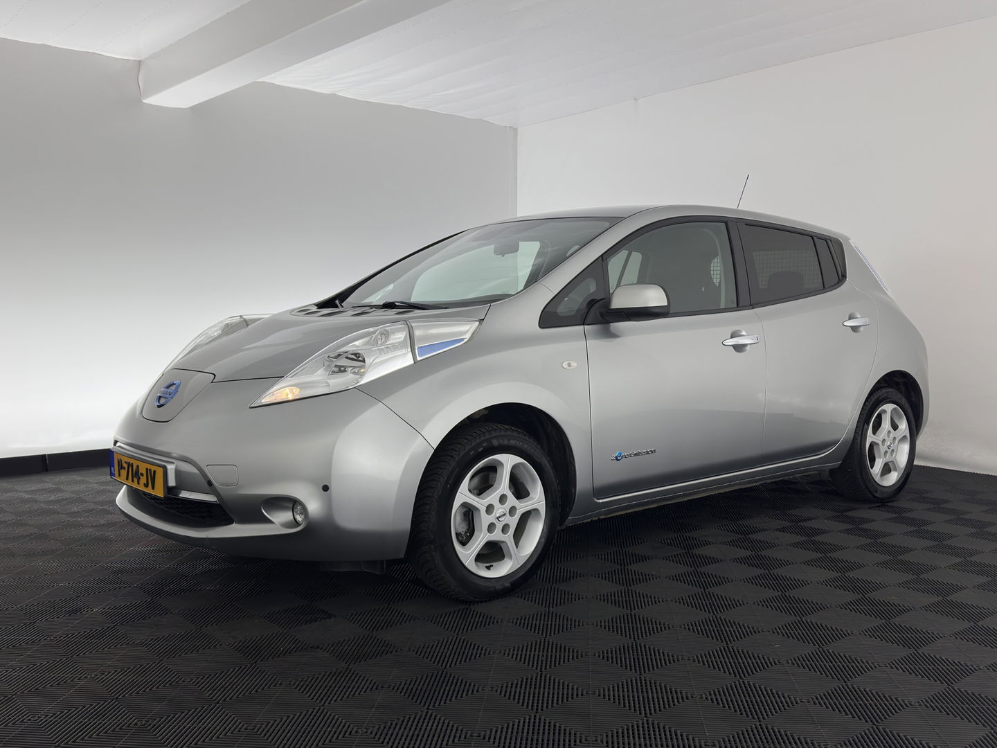 Nissan Leaf Acenta 30 kWh *NAVI-FULLMAP | MICROFIBRE | DAB | CAMERA | ECC | CRUISE | DIGI-COCKPIT | HEATED- COMFORTSEATS | PRIVACY-GLASS | 16"ALU*