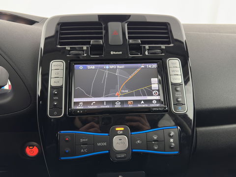 Nissan Leaf Acenta 30 kWh *NAVI-FULLMAP | MICROFIBRE | DAB | CAMERA | ECC | CRUISE | DIGI-COCKPIT | HEATED- COMFORTSEATS | PRIVACY-GLASS | 16"ALU*