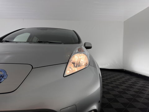 Nissan Leaf Acenta 30 kWh *NAVI-FULLMAP | MICROFIBRE | DAB | CAMERA | ECC | CRUISE | DIGI-COCKPIT | HEATED- COMFORTSEATS | PRIVACY-GLASS | 16"ALU*