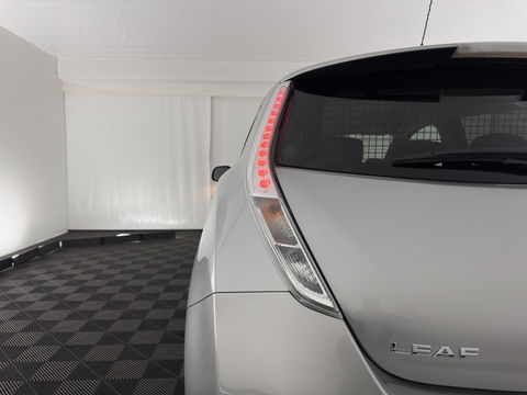 Nissan Leaf Acenta 30 kWh *NAVI-FULLMAP | MICROFIBRE | DAB | CAMERA | ECC | CRUISE | DIGI-COCKPIT | HEATED- COMFORTSEATS | PRIVACY-GLASS | 16"ALU*