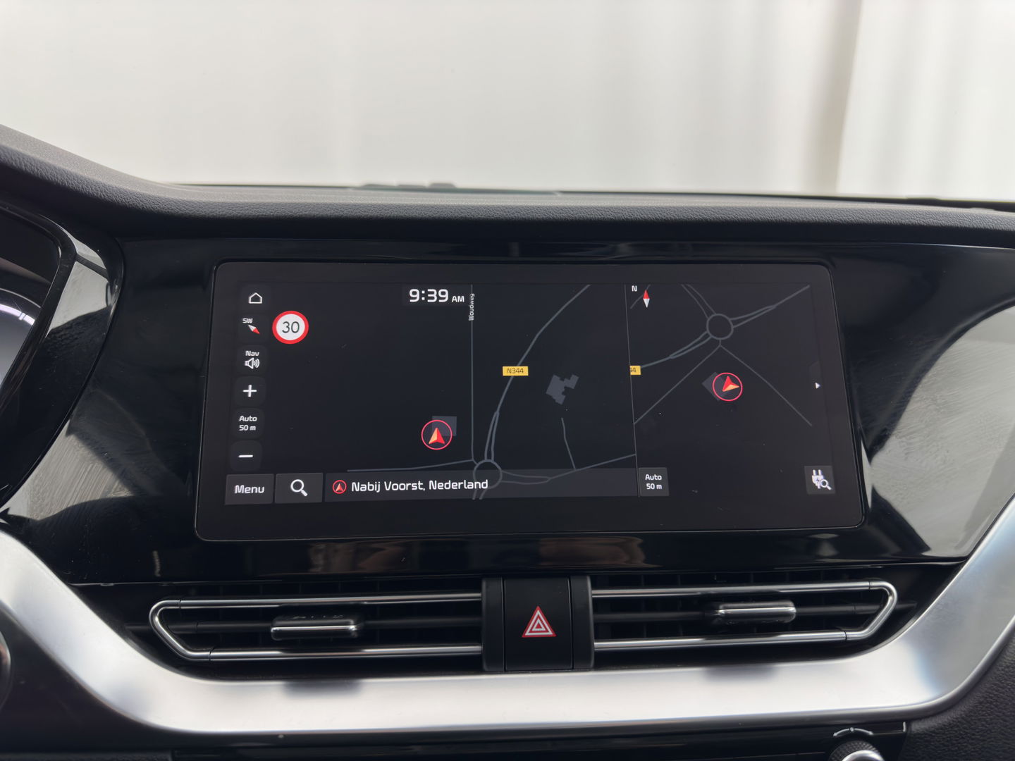 Kia e-Niro ExecutiveLine 64 kWh [ 3-Fase ] {SOH-100%} (INCL-BTW)  Aut.*HEATPUMP | LEATHER | FULL-LED | NAVI-FULLMAP | ADAPTIVE-CRUISE | CAMERA | MEMORY-PACK | LANE-ASSIST | KEYLESS | DIGI-COCKPIT | PRIVACY-GLASS | 17"ALU*