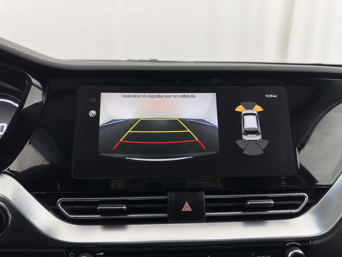 Kia e-Niro ExecutiveLine 64 kWh [ 3-Fase ] {SOH-100%} (INCL-BTW)  Aut *LEATHER | FULL-LED | NAVI-FULLMAP | ADAPTIVE-CRUISE | CAMERA | MEMORY-PACK | LANE-ASSIST | KEYLESS | DIGI-COCKPIT | PRIVACY-GLASS | AMBIENT-LIGHT | 17"ALU*