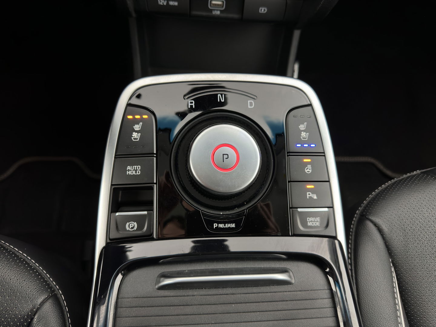 Kia e-Niro ExecutiveLine 64 kWh [ 3-Fase ] {SOH-100%} (INCL-BTW)  Aut *LEATHER | FULL-LED | NAVI-FULLMAP | ADAPTIVE-CRUISE | CAMERA | MEMORY-PACK | LANE-ASSIST | KEYLESS | DIGI-COCKPIT | PRIVACY-GLASS | AMBIENT-LIGHT | 17"ALU*