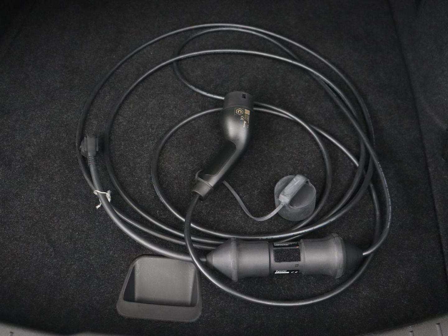 Polestar 2 Standard Range Single Motor 63kWh | 360 Camera | Stoelverwarming | Adaptive cruise | Carplay | Park Assist | 19'' | Keyless | Full LED | Digital Cockpit | DAB