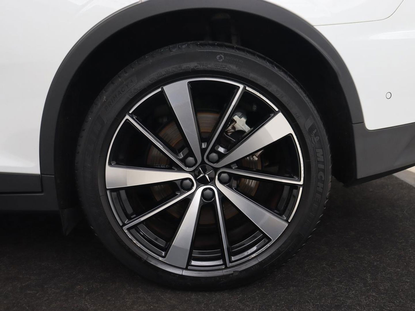 Polestar 2 Standard Range Single Motor 63kWh | 360 Camera | Stoelverwarming | Adaptive cruise | Carplay | Park Assist | 19'' | Keyless | Full LED | Digital Cockpit | DAB